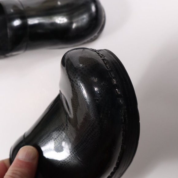 Dansko Patterned Leather Upper Clogs	Black	Size	39 - Picture 6 of 7
